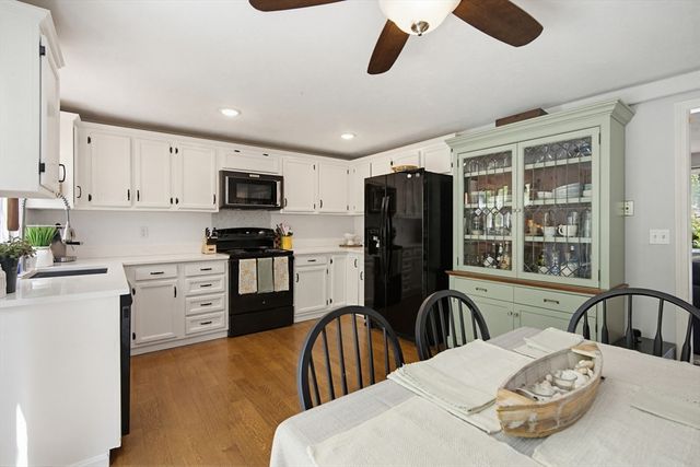 736 Mount Hope St 4, North Attleboro, MA 02760