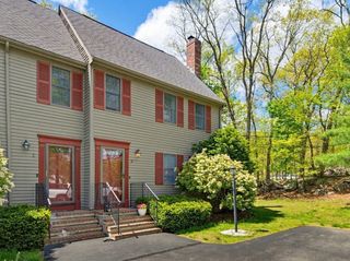 736 Mount Hope St 4, North Attleboro, MA 02760