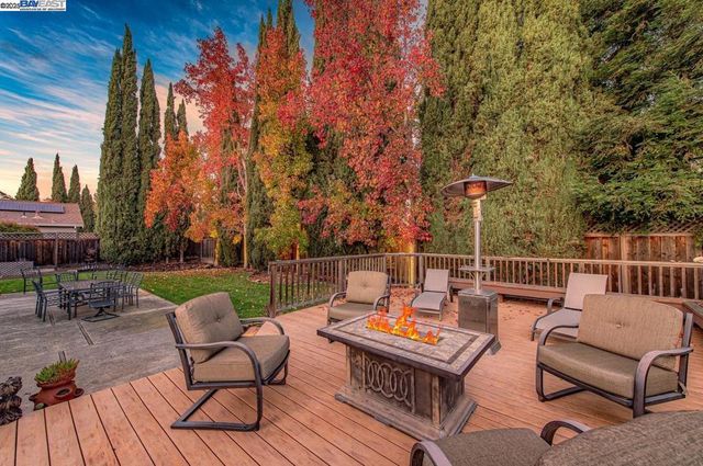 3227 Harvey Ct, Pleasanton, CA 94588