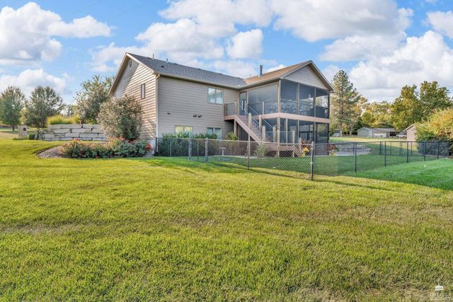 5734 Hervey Lane, Manhattan, KS 66502