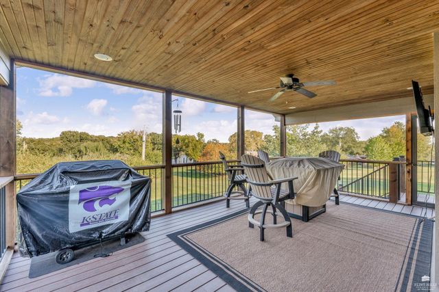 5734 Hervey Lane, Manhattan, KS 66502