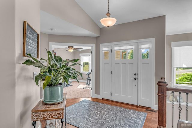 5734 Hervey Lane, Manhattan, KS 66502