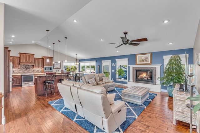 5734 Hervey Lane, Manhattan, KS 66502