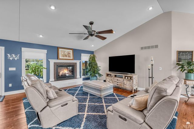 5734 Hervey Lane, Manhattan, KS 66502