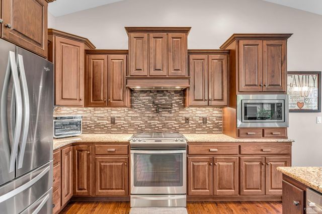 5734 Hervey Lane, Manhattan, KS 66502