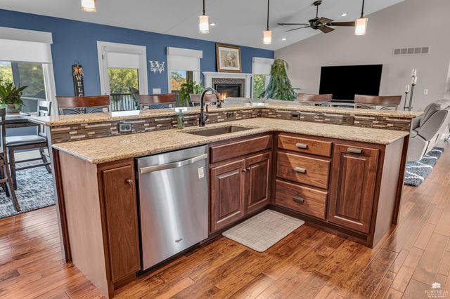 5734 Hervey Lane, Manhattan, KS 66502