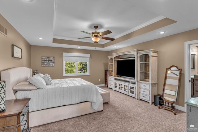 5734 Hervey Lane, Manhattan, KS 66502