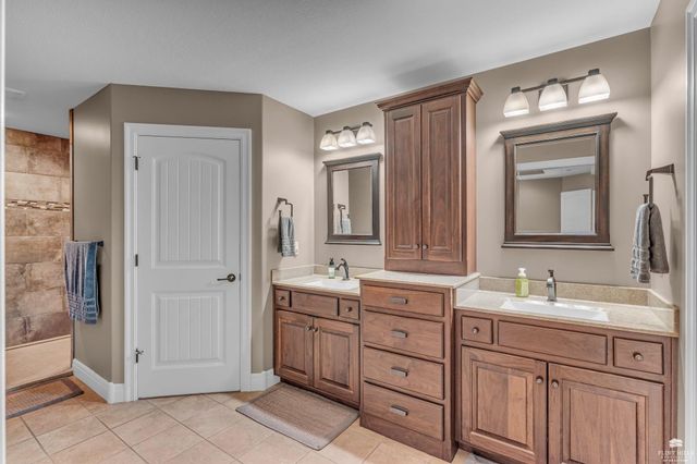 5734 Hervey Lane, Manhattan, KS 66502