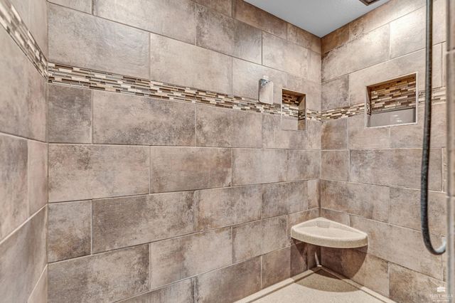 5734 Hervey Lane, Manhattan, KS 66502