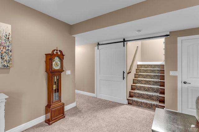 5734 Hervey Lane, Manhattan, KS 66502