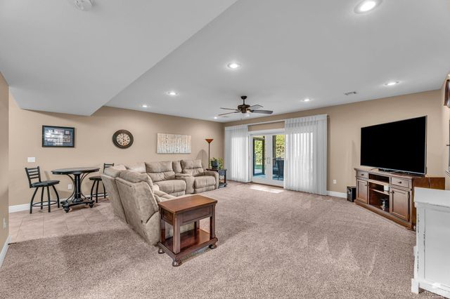 5734 Hervey Lane, Manhattan, KS 66502