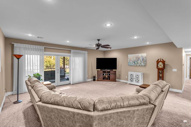 5734 Hervey Lane, Manhattan, KS 66502