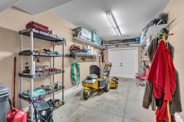 5734 Hervey Lane, Manhattan, KS 66502