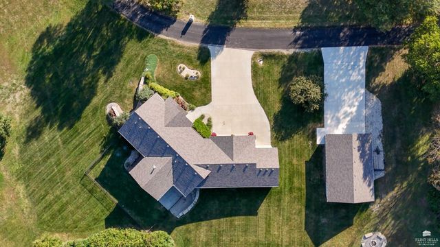 5734 Hervey Lane, Manhattan, KS 66502