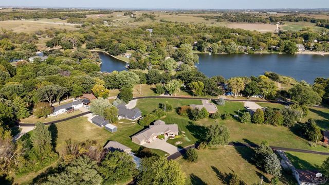 5734 Hervey Lane, Manhattan, KS 66502