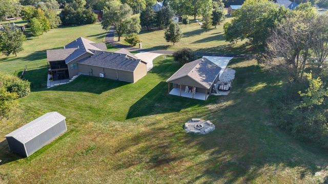 5734 Hervey Lane, Manhattan, KS 66502