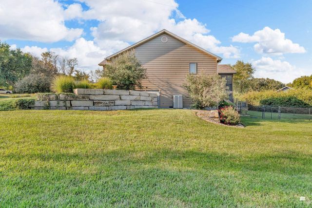 5734 Hervey Lane, Manhattan, KS 66502
