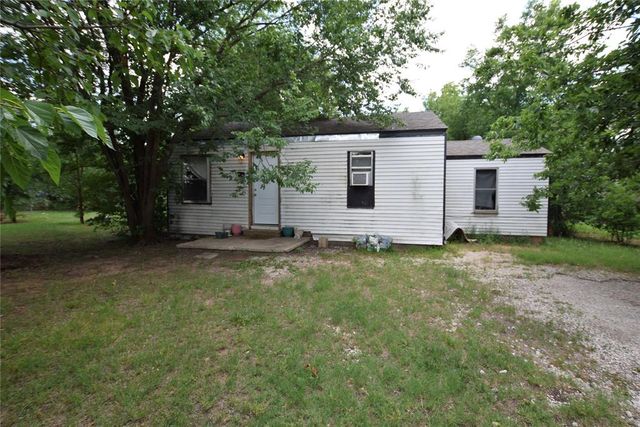 220 NE 1st Street, Moore, OK 73160
