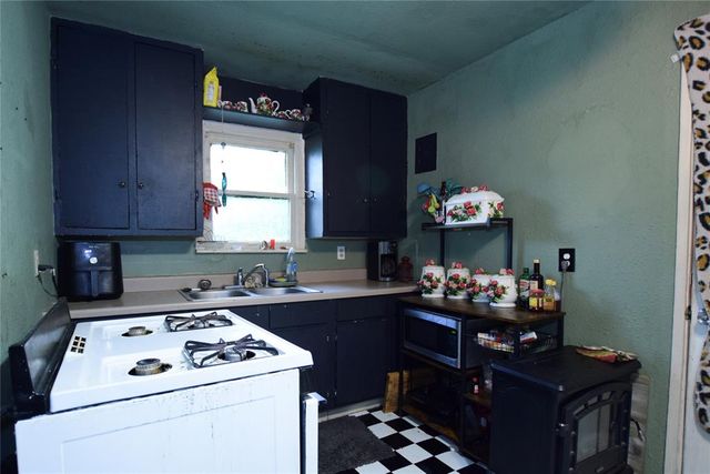220 NE 1st Street, Moore, OK 73160