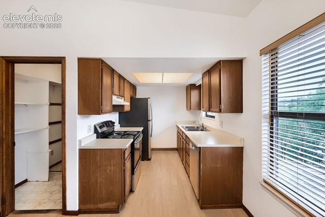 2384 Stepping Stones Way, Colorado Springs, CO 80904