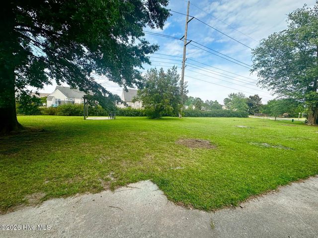 608 Hounds Tooth Court, Winterville, NC 28590