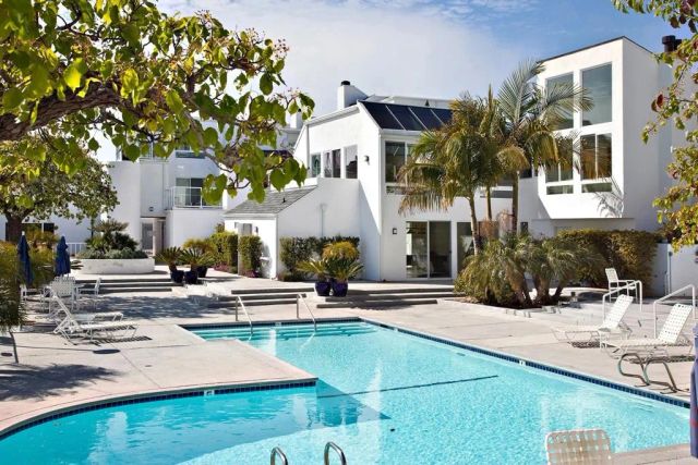 307 Longden Lane, Solana Beach, CA 92075