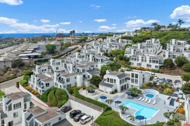 307 Longden Lane, Solana Beach, CA 92075