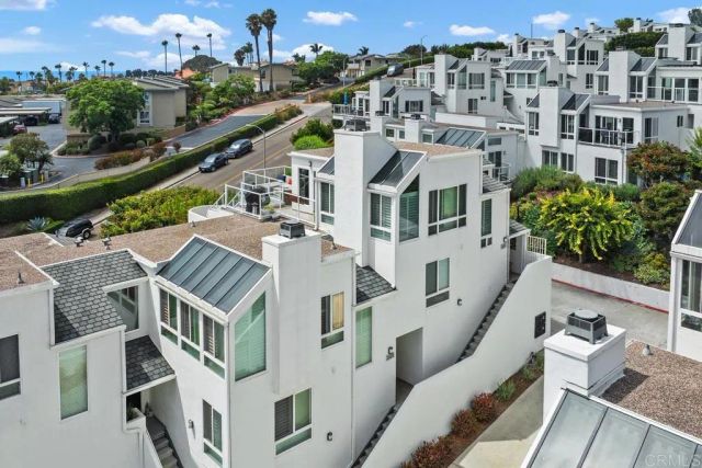 307 Longden Lane, Solana Beach, CA 92075