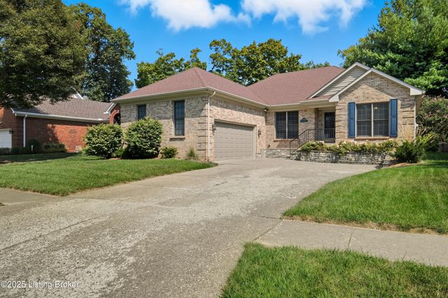 8406 Oxford Woods Ct, Louisville, KY 40222