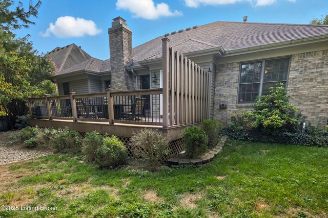 8406 Oxford Woods Ct, Louisville, KY 40222