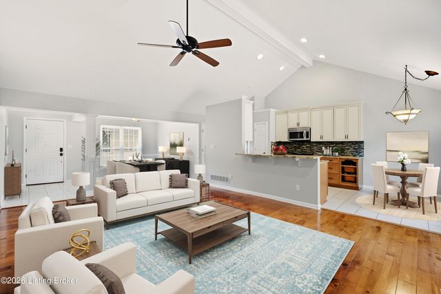 8406 Oxford Woods Ct, Louisville, KY 40222