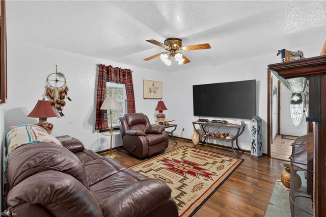 1309 Manning RD, Suffolk, VA 23434