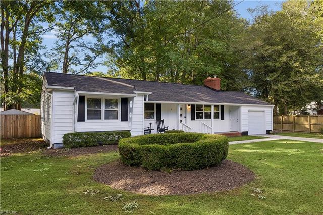 6 Anderson CIR, Newport News, VA 23606