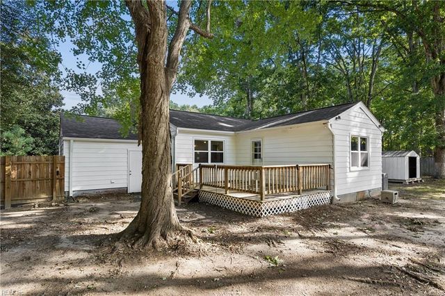 6 Anderson CIR, Newport News, VA 23606