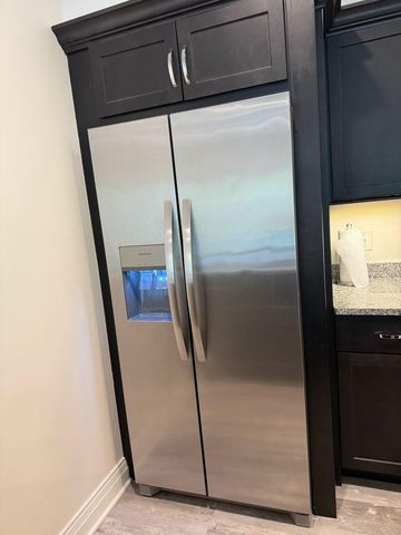 47 Travelers Court, East Greenwich, RI 02818