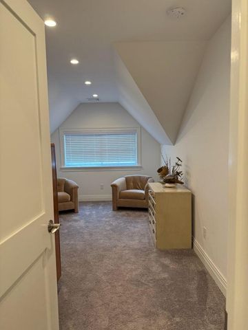 47 Travelers Court, East Greenwich, RI 02818