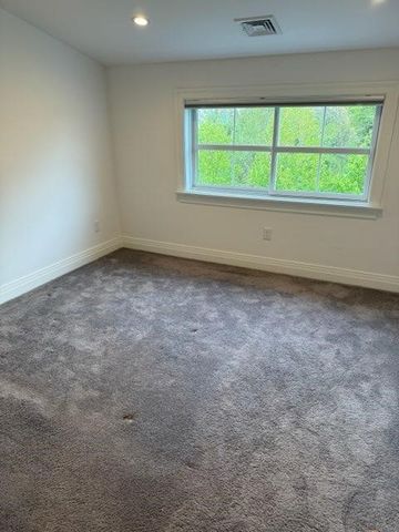 47 Travelers Court, East Greenwich, RI 02818