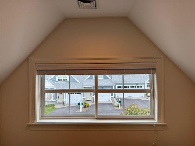 47 Travelers Court, East Greenwich, RI 02818