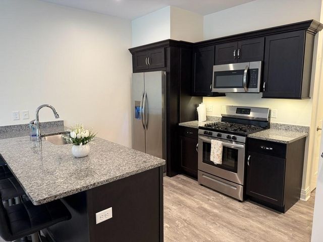 47 Travelers Court, East Greenwich, RI 02818
