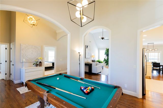 5605 S Chadwick Drive, Rogers, AR 72758