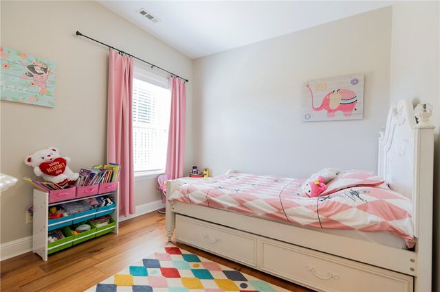 5605 S Chadwick Drive, Rogers, AR 72758