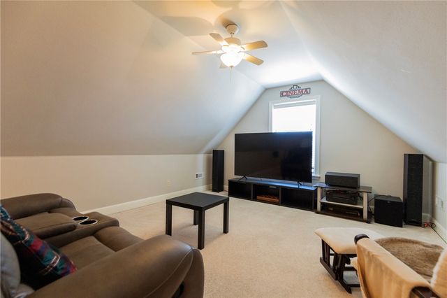 5605 S Chadwick Drive, Rogers, AR 72758