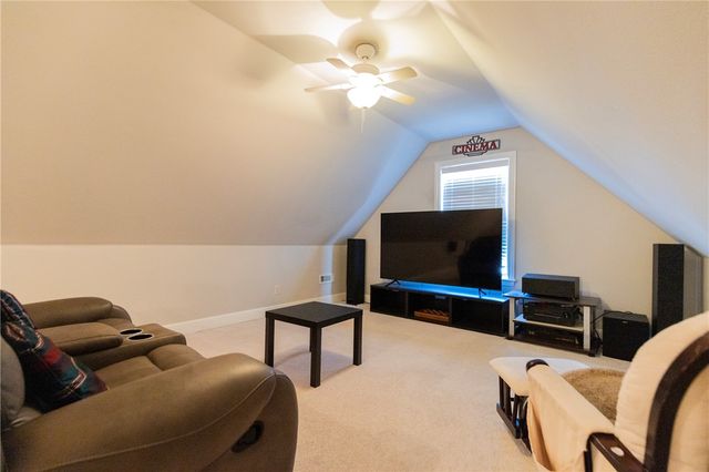 5605 S Chadwick Drive, Rogers, AR 72758