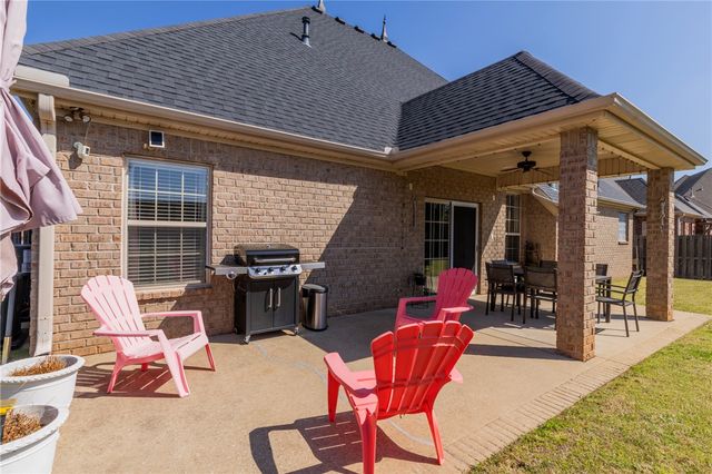 5605 S Chadwick Drive, Rogers, AR 72758
