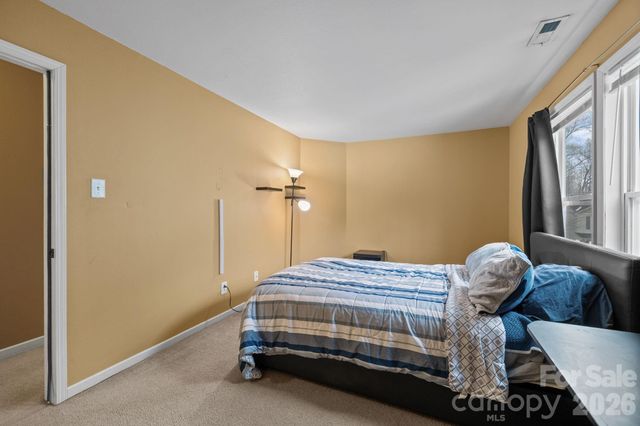 6127 Blue Ash Lane, Charlotte, NC 28215