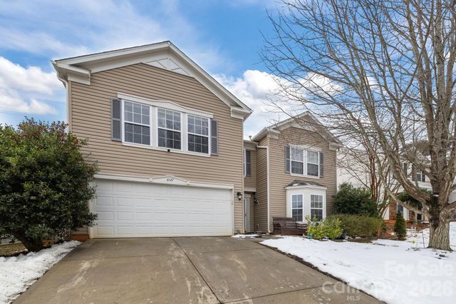 6127 Blue Ash Lane, Charlotte, NC 28215