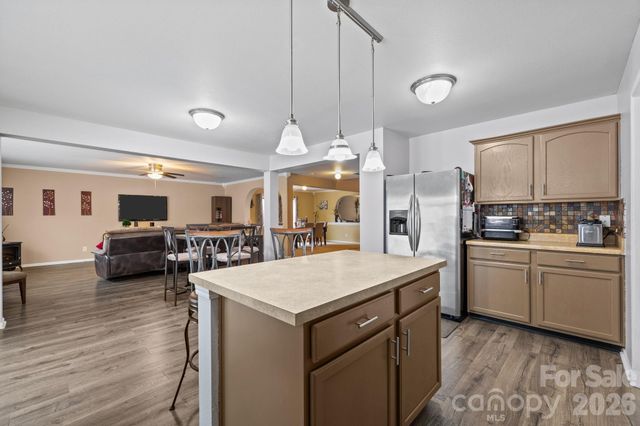 6127 Blue Ash Lane, Charlotte, NC 28215