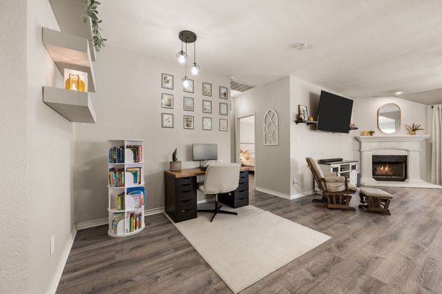628 Poncho Lane, Fort Worth, TX 76052