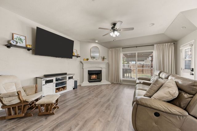 628 Poncho Lane, Fort Worth, TX 76052