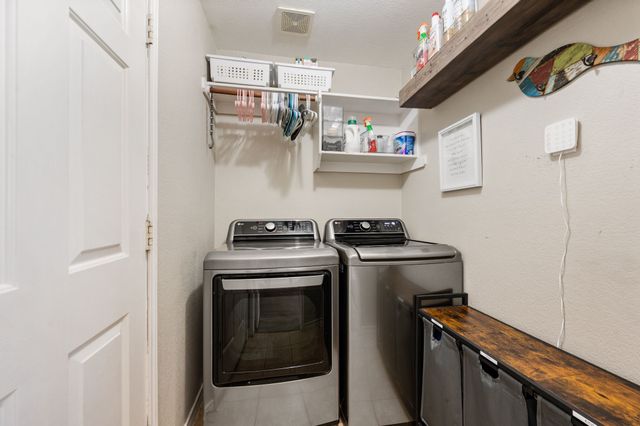 628 Poncho Lane, Fort Worth, TX 76052